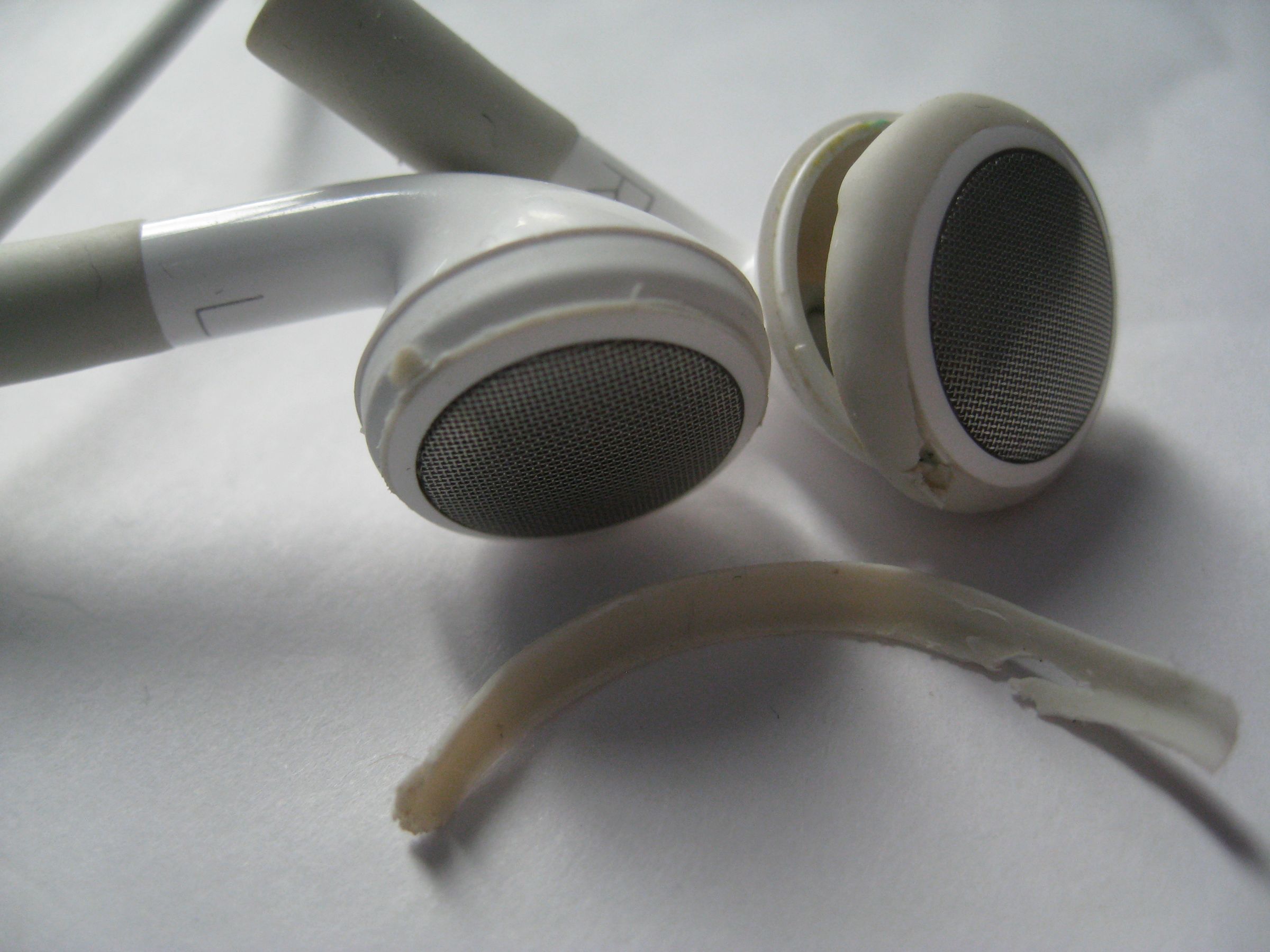 Fix Earbud Headphones With Sugru 6 Steps (with Pictures) Instructables