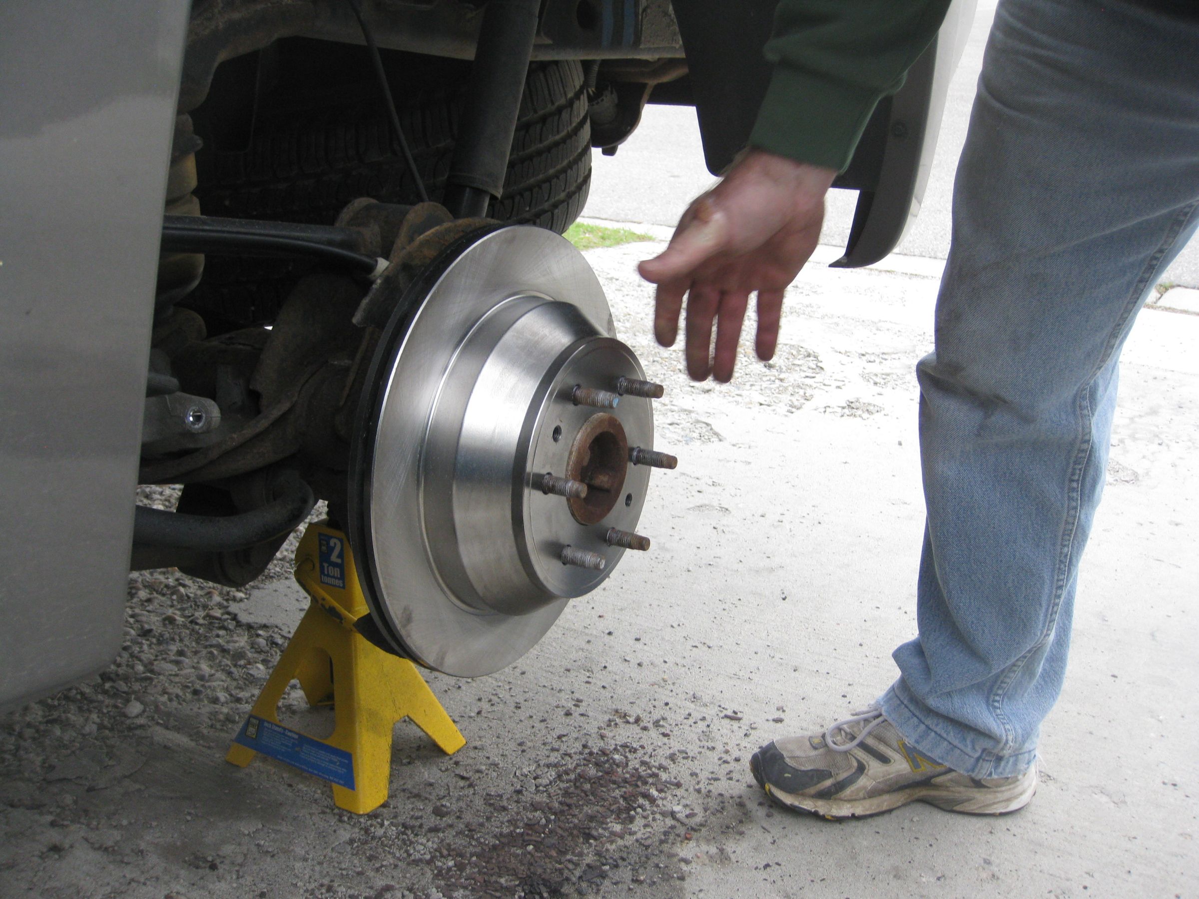 How to Replace the Brakes (Rotors/Pads) on a GMC Envoy With/For Your