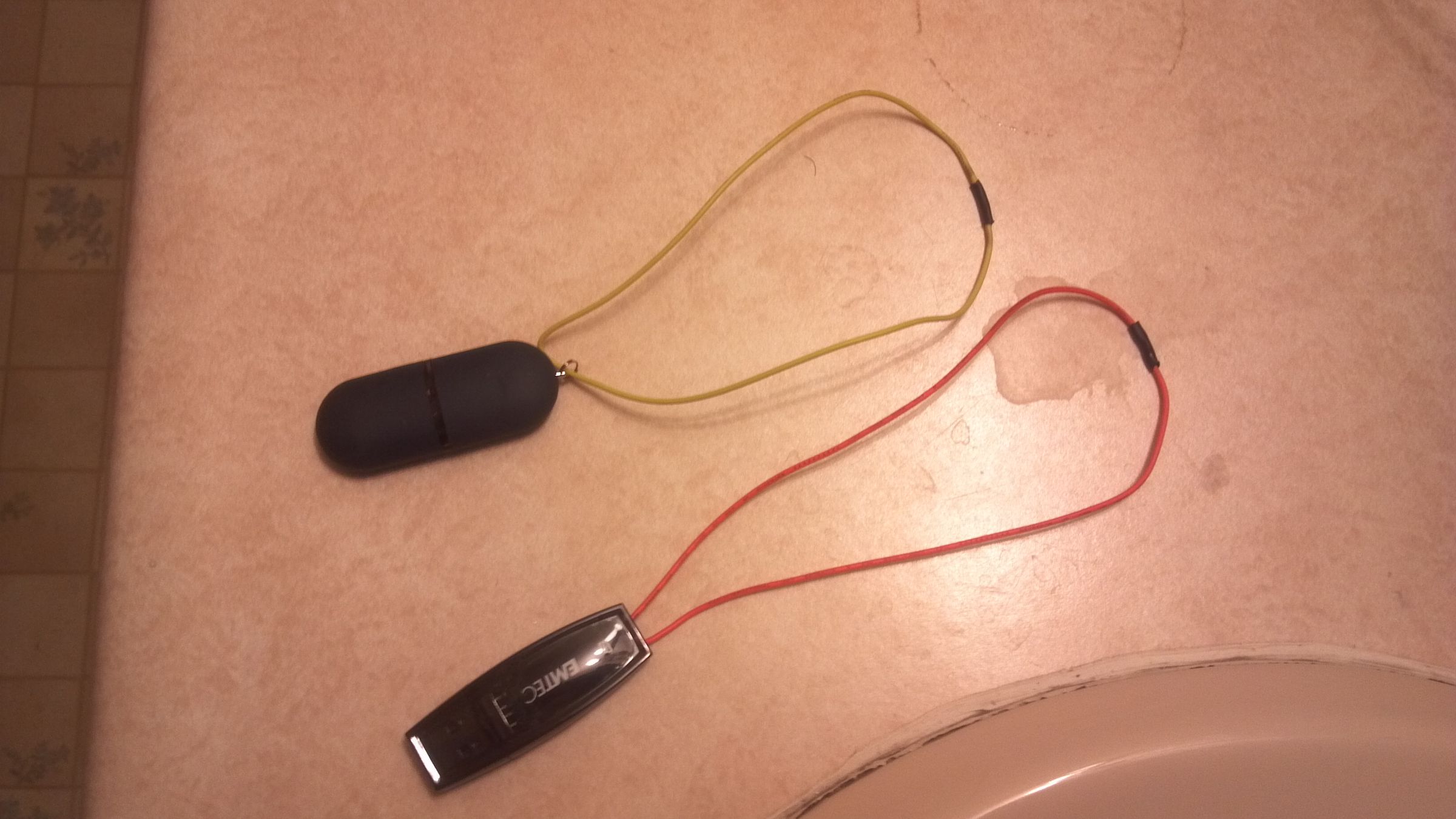 Recycling Wire to Make Pendrive Dongles or Lanyards