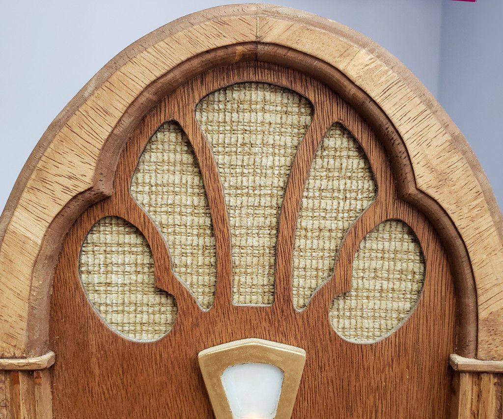 A Replica Wooden Internet Radio