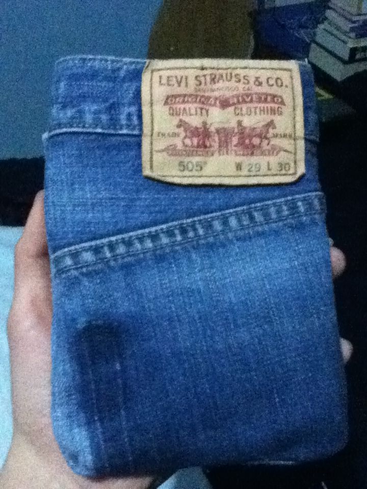 Custom Kindle Sleeve From Old Pair of Jeans.