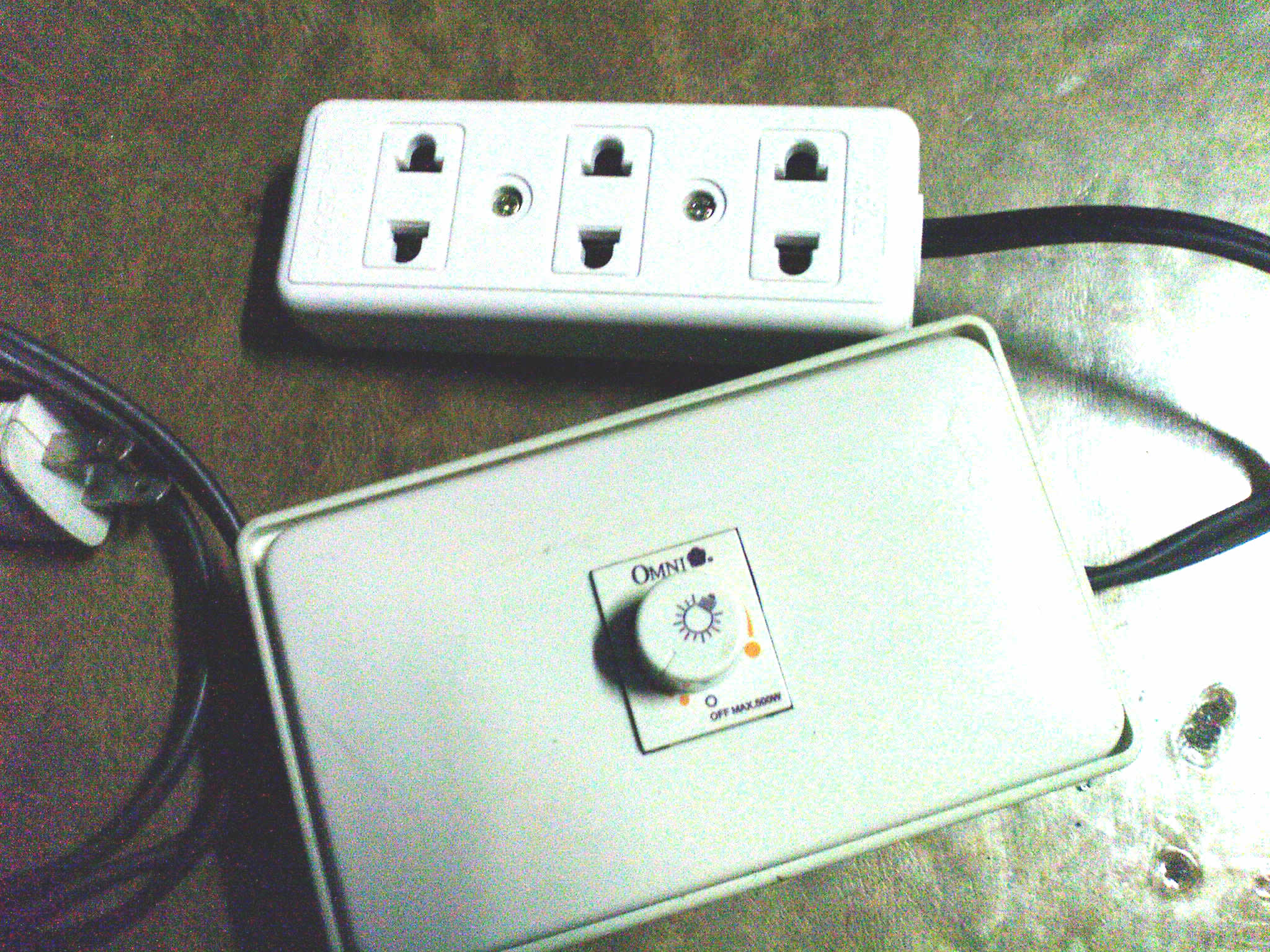 Recycling Your Old Dimmer Switch As a Variable Temperature Control for