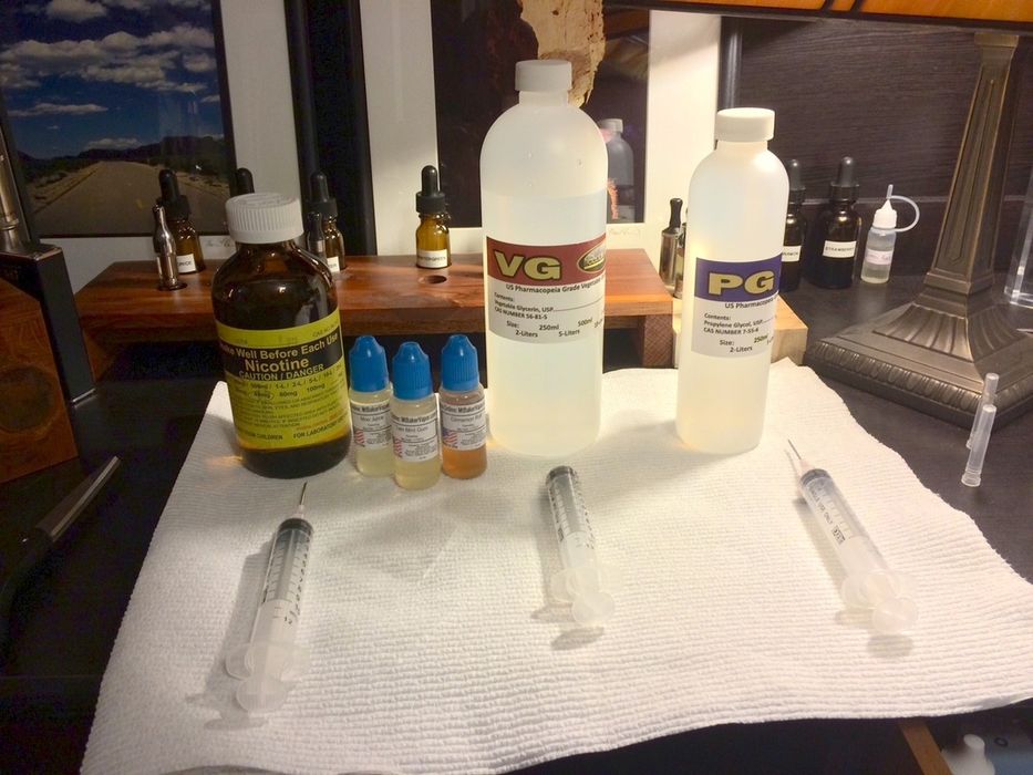 how to make e cigarette liquid Vape Juice: A Beginner's Guide to DIY Create Your Own E-liquid -