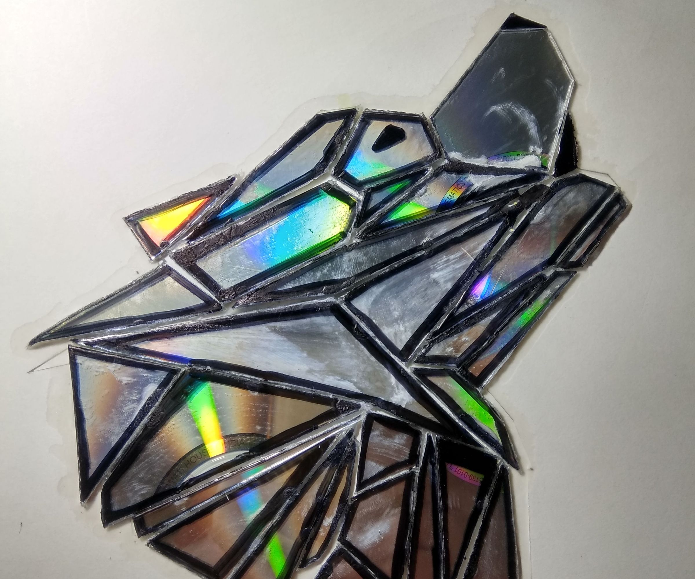 Junk CDs to Geometric Wolf D.I.Y
