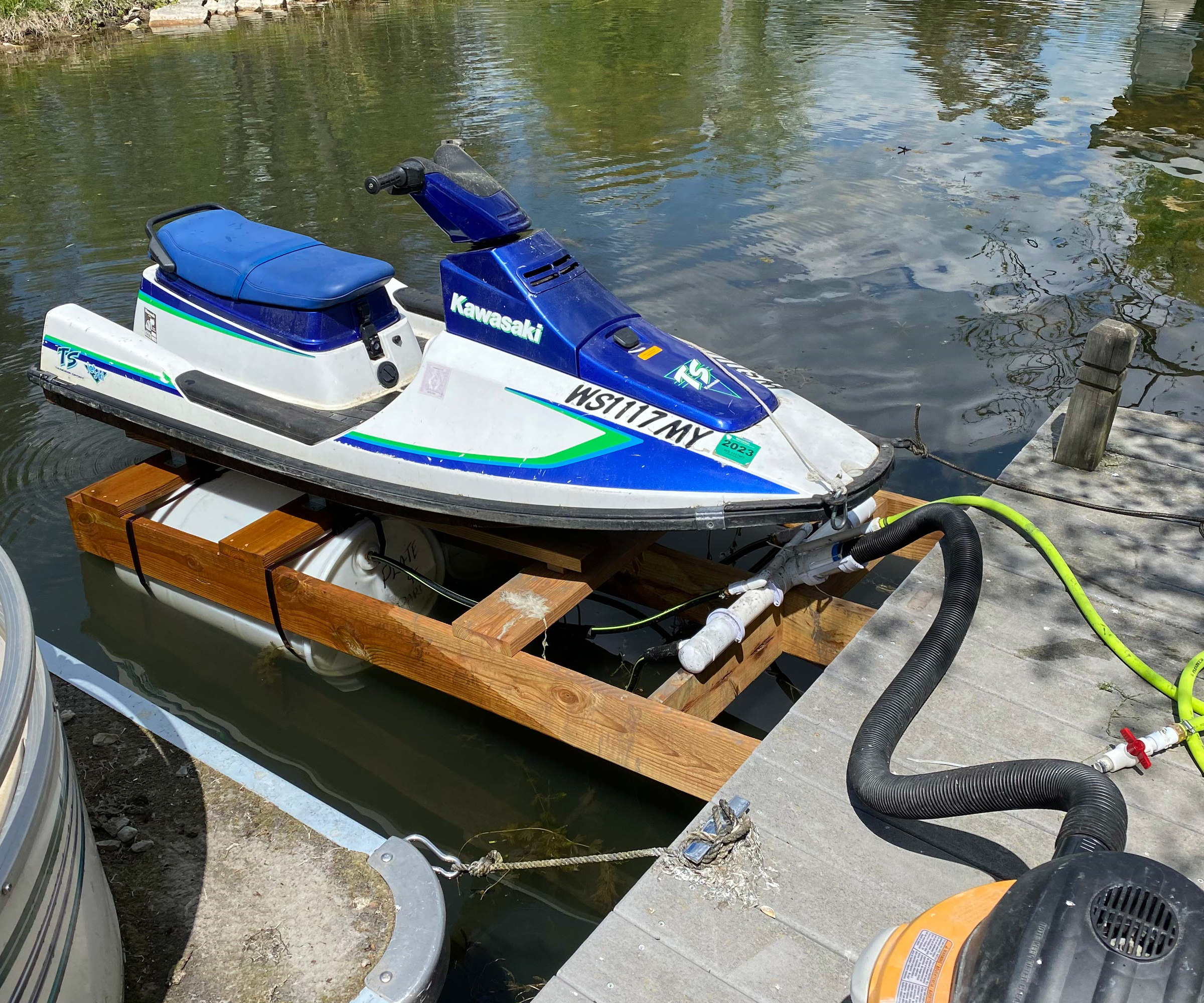 Pneumatic Jetski Lift (shop Vac Operated)
