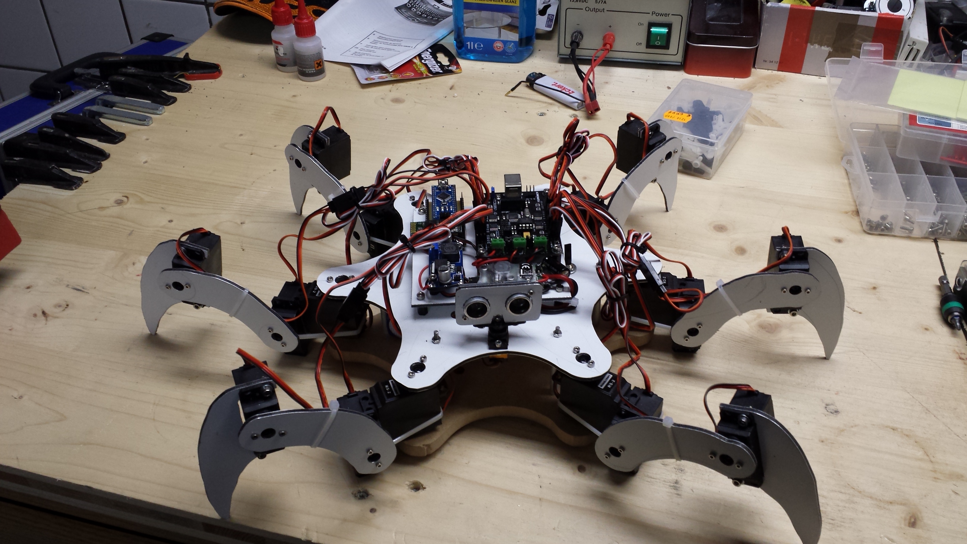 Hexapod Arduino über  eine SSC32