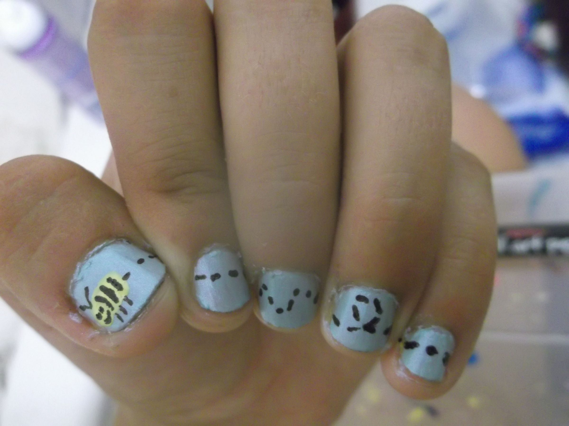 Honeybee Nails