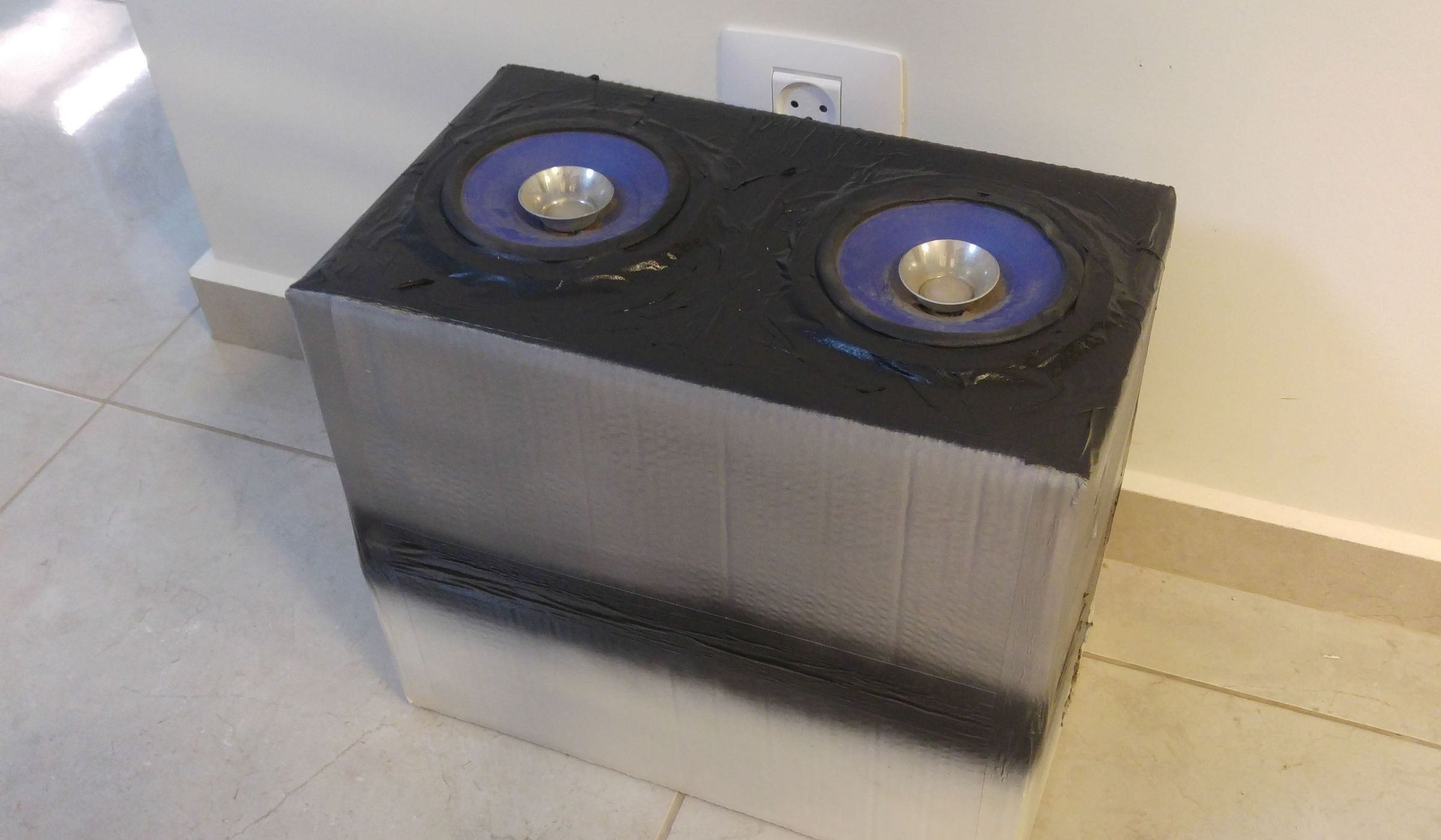 Cardboard Box Bluetooth Speaker
