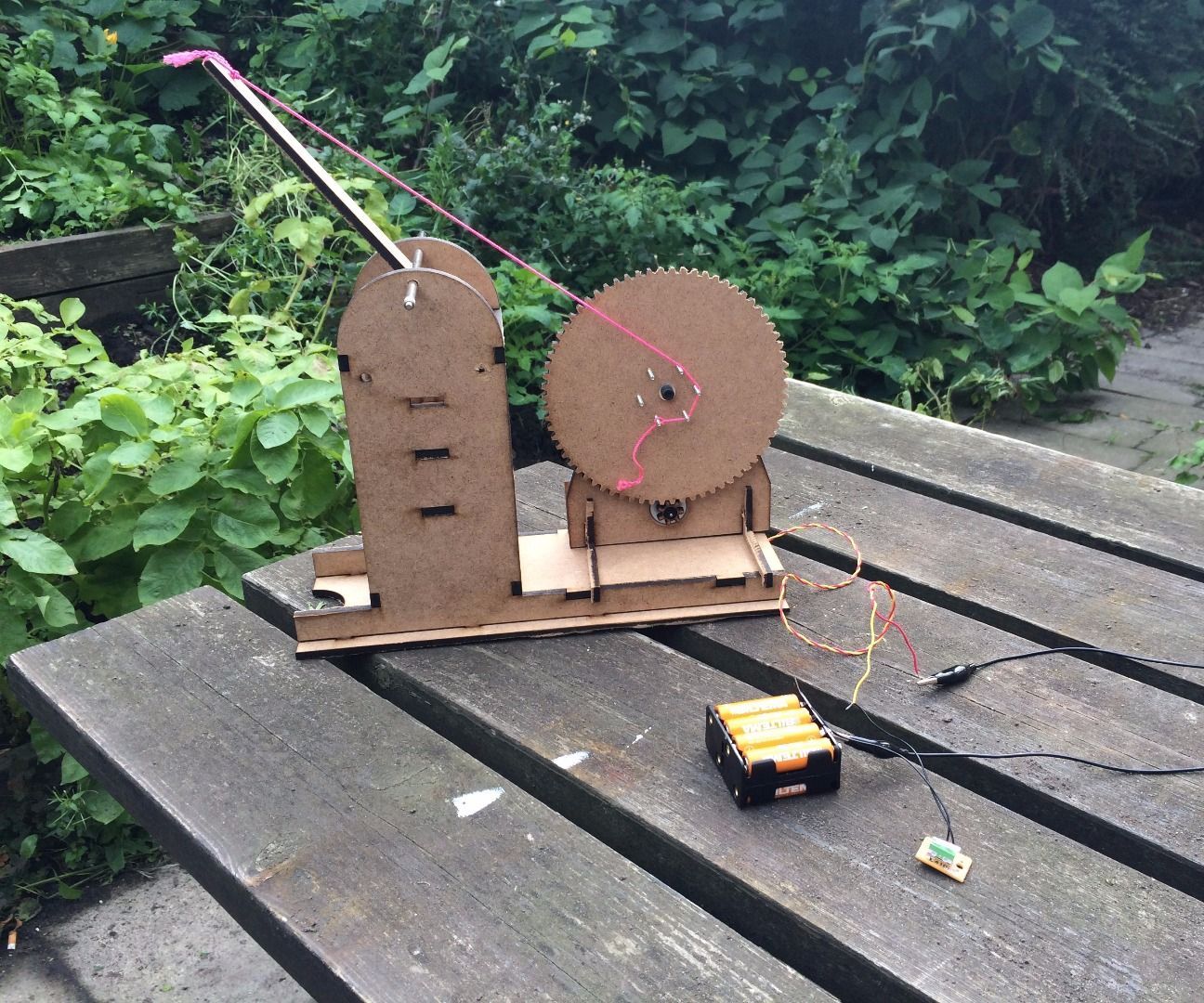 DIY Lasercut Geared Crane