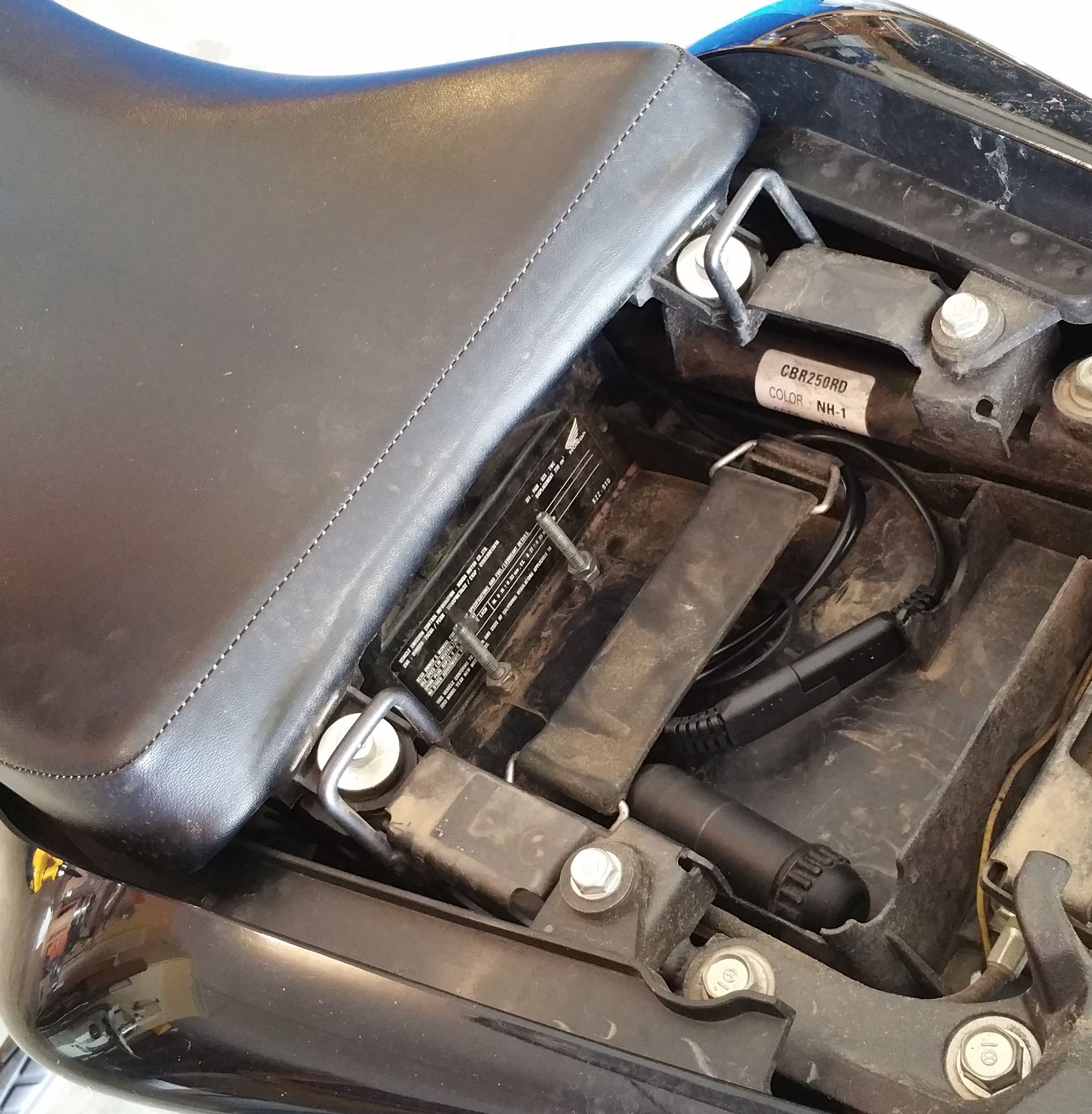 How to Install a USB Charger on a Motorcycle 10 Steps (with Pictures