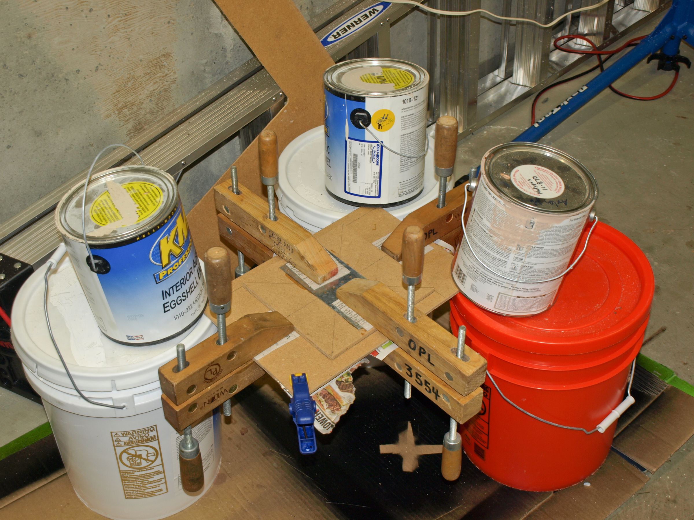 Tripod Laptop Stand 8 Steps (with Pictures) Instructables