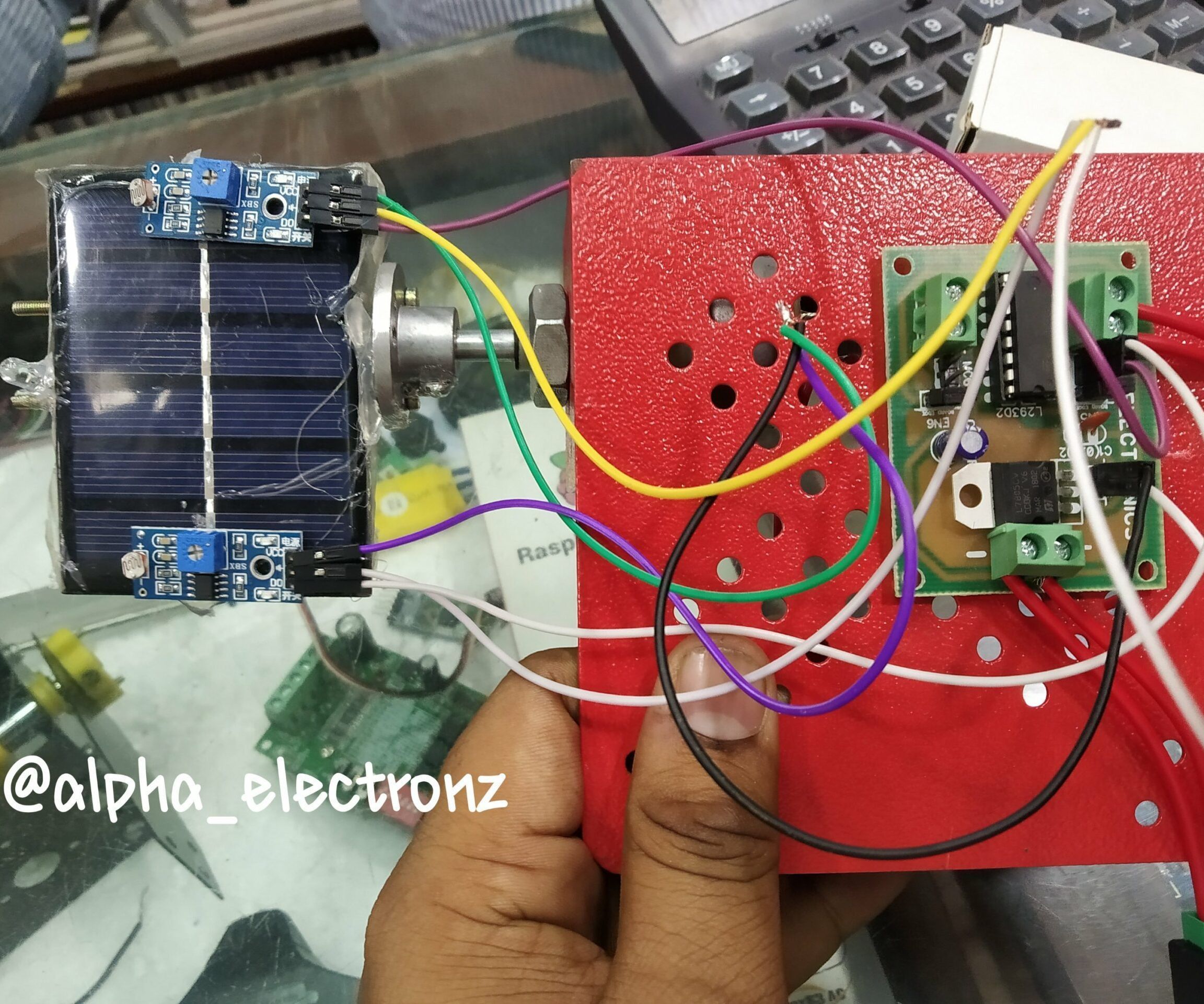 Solar Tracker Without Arduino Under 700/-