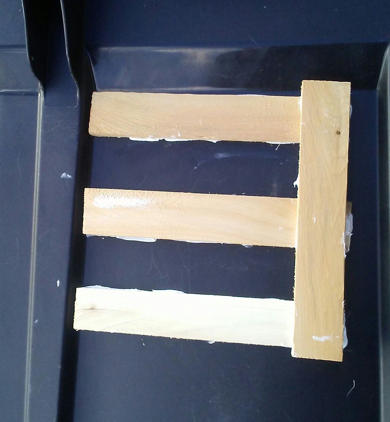 How to Glue/Adhere/Attach Wood to Plastic (Polyethylene and