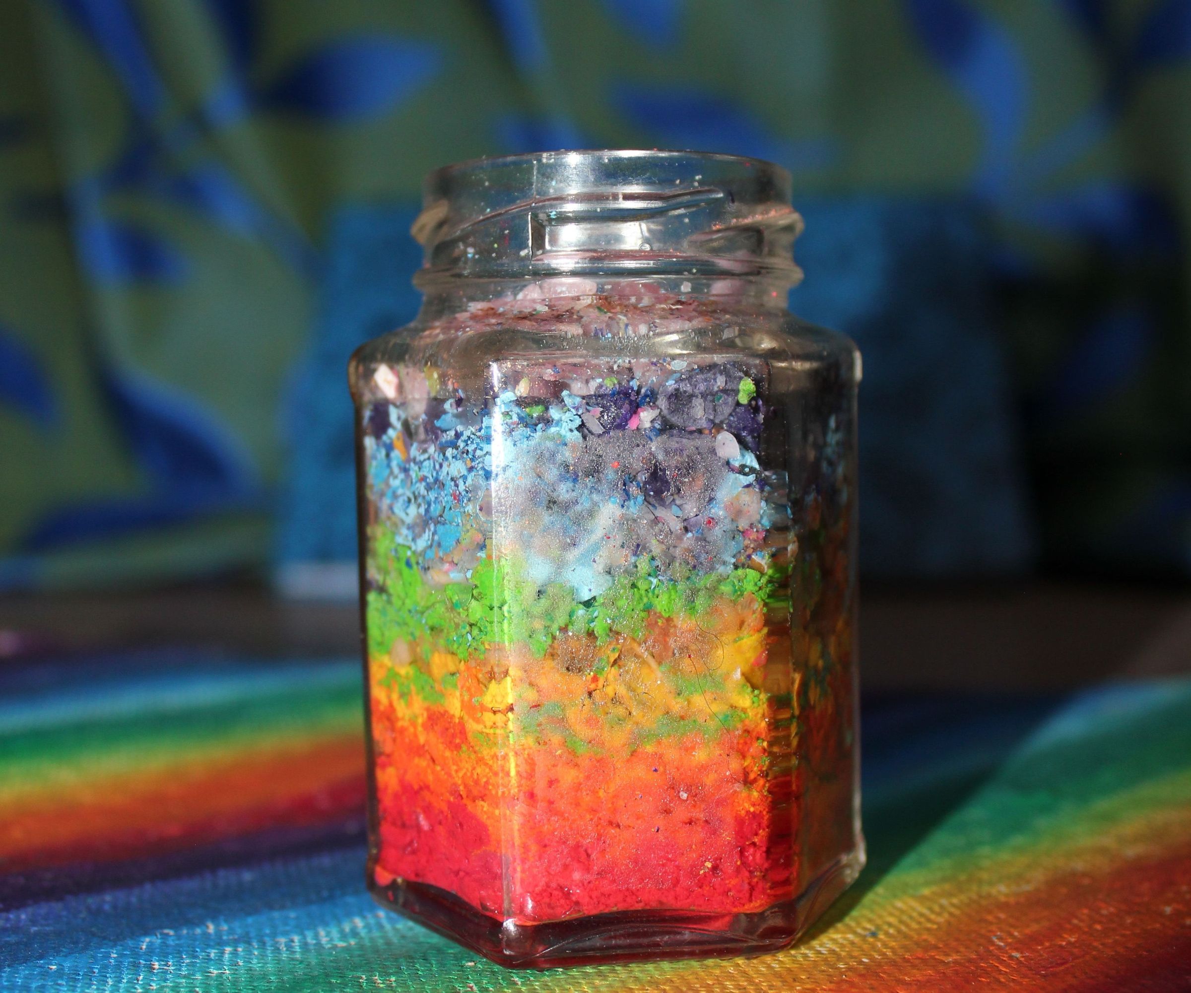 DIY RAINBOW CANDLE