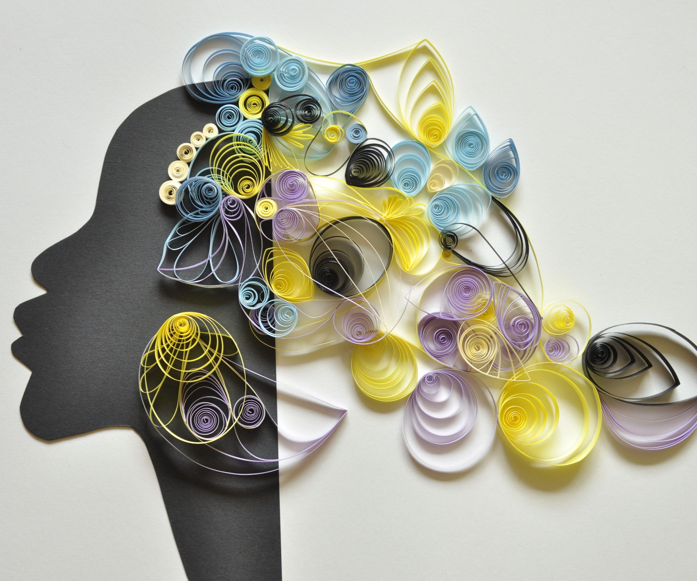 Flowering Head_quilled Paper Decoration