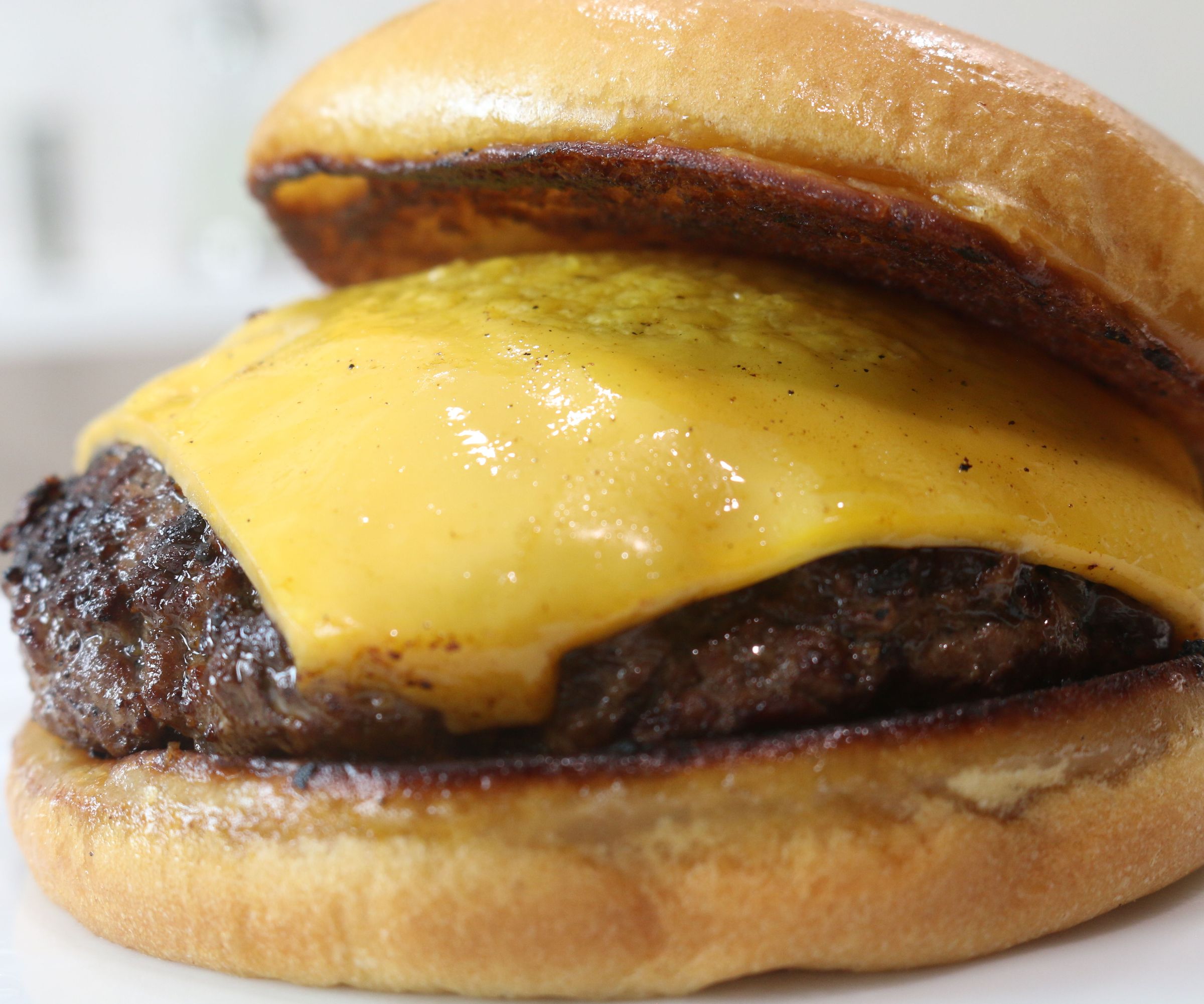 Juicy Lucy Cheeseburger 