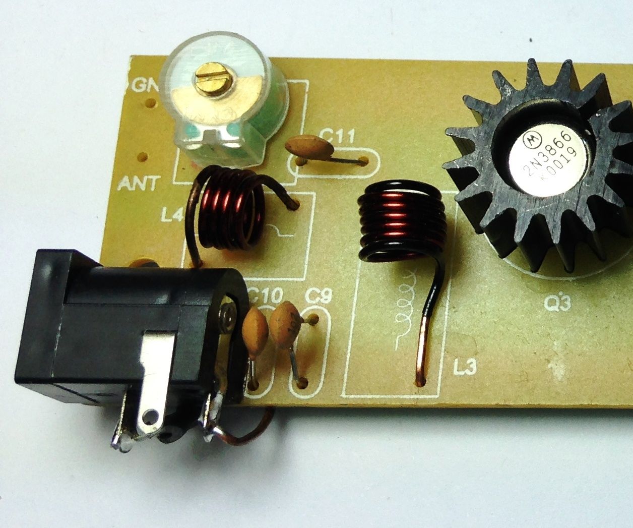Long Range FM Transmitter ,Part 2 Assembly Tips