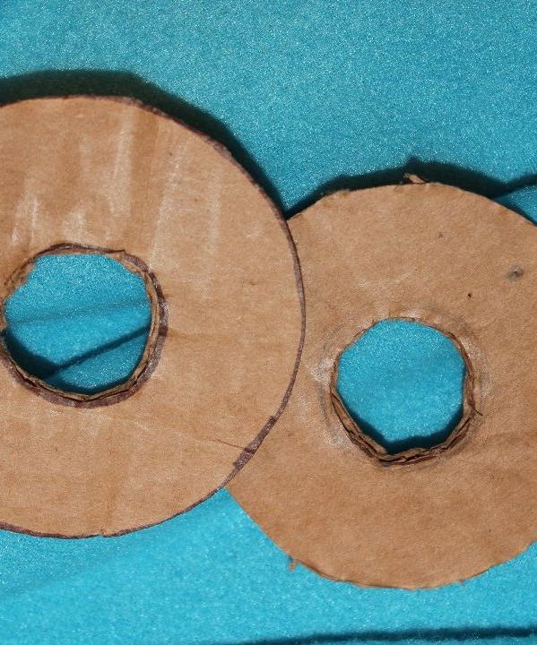 DIY Hack: Make Your Own "Pom Pom Maker"!