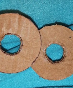 DIY Hack: Make Your Own "Pom Pom Maker"!