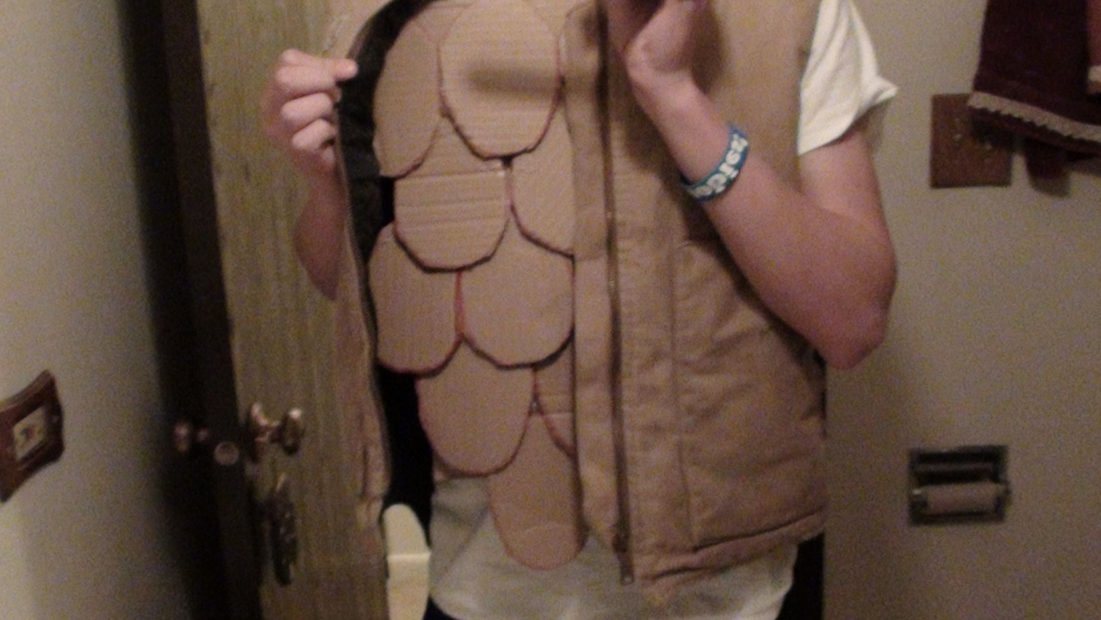 Cheap/ Free DIY Airsoft Armor (Dragonskin)