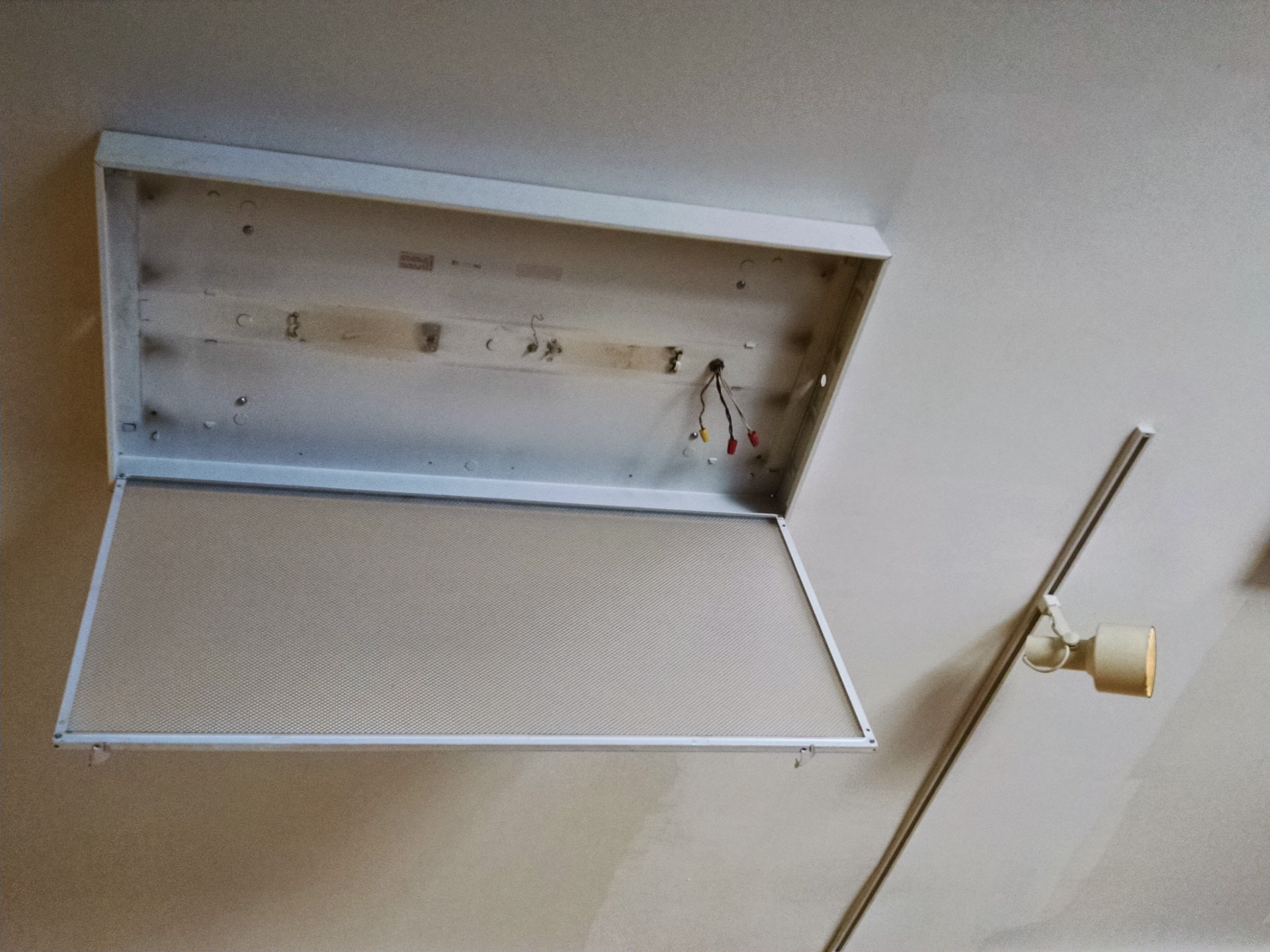 T12 Fluorescent Light Ballast Replacement 4 Steps (with Pictures