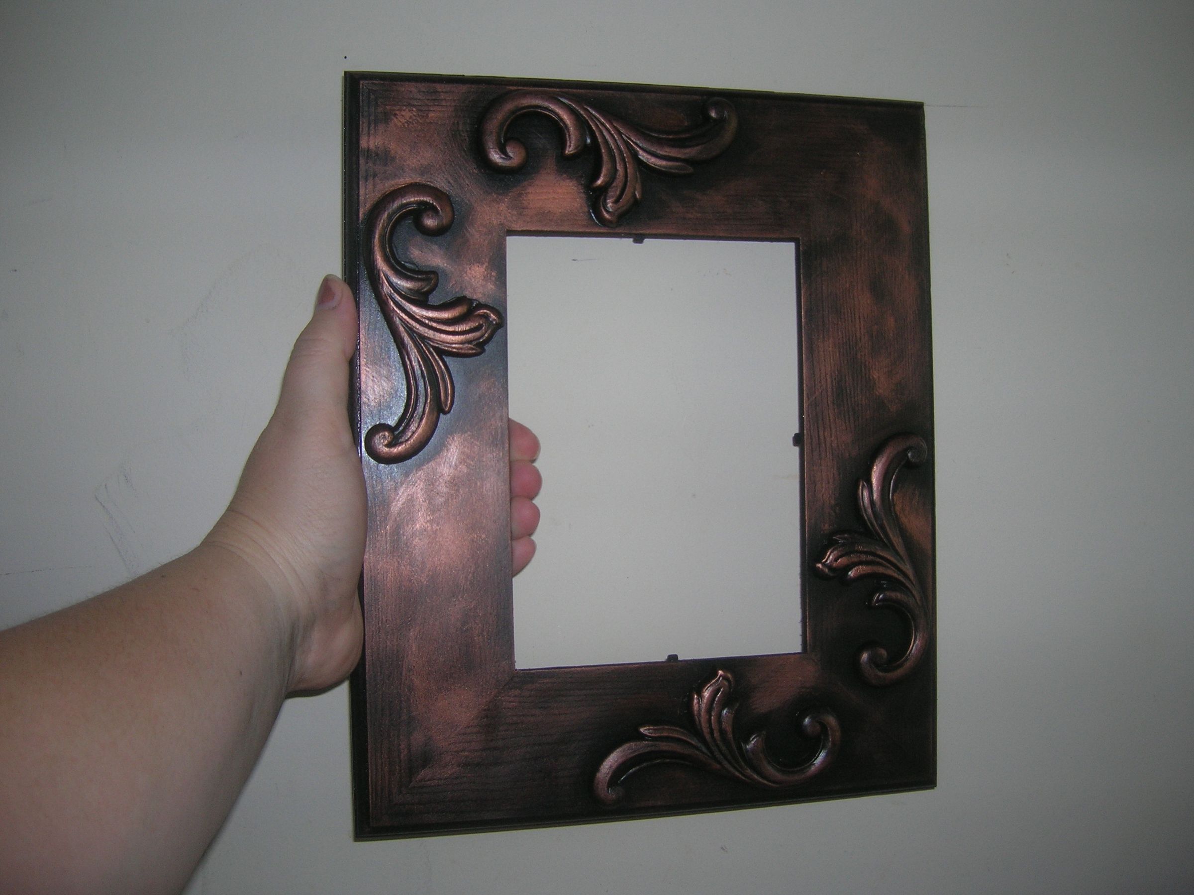 Antique-looking picture frame
