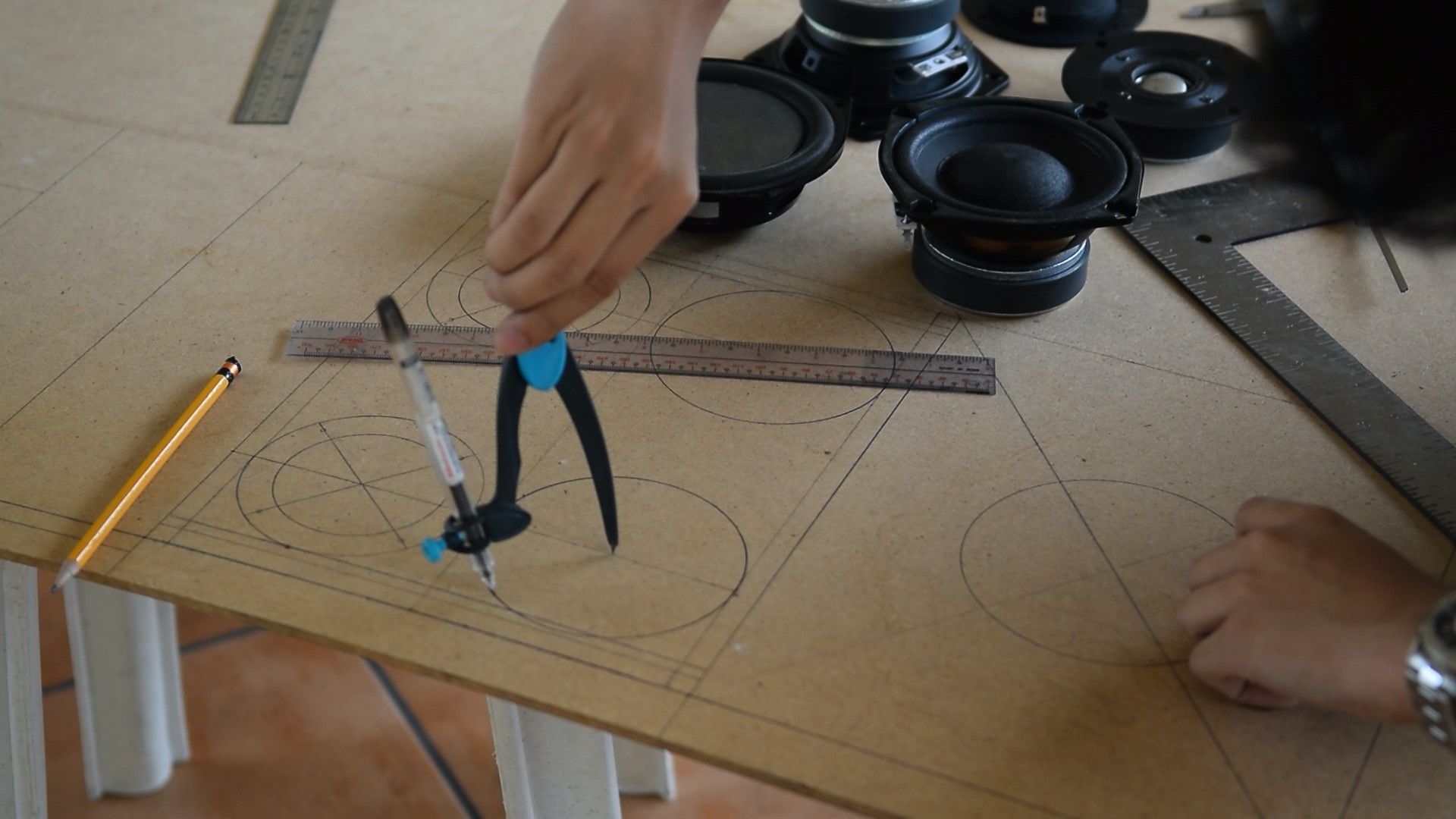Build a Bluetooth Boombox Speaker (from Scratch) 44 Steps (with