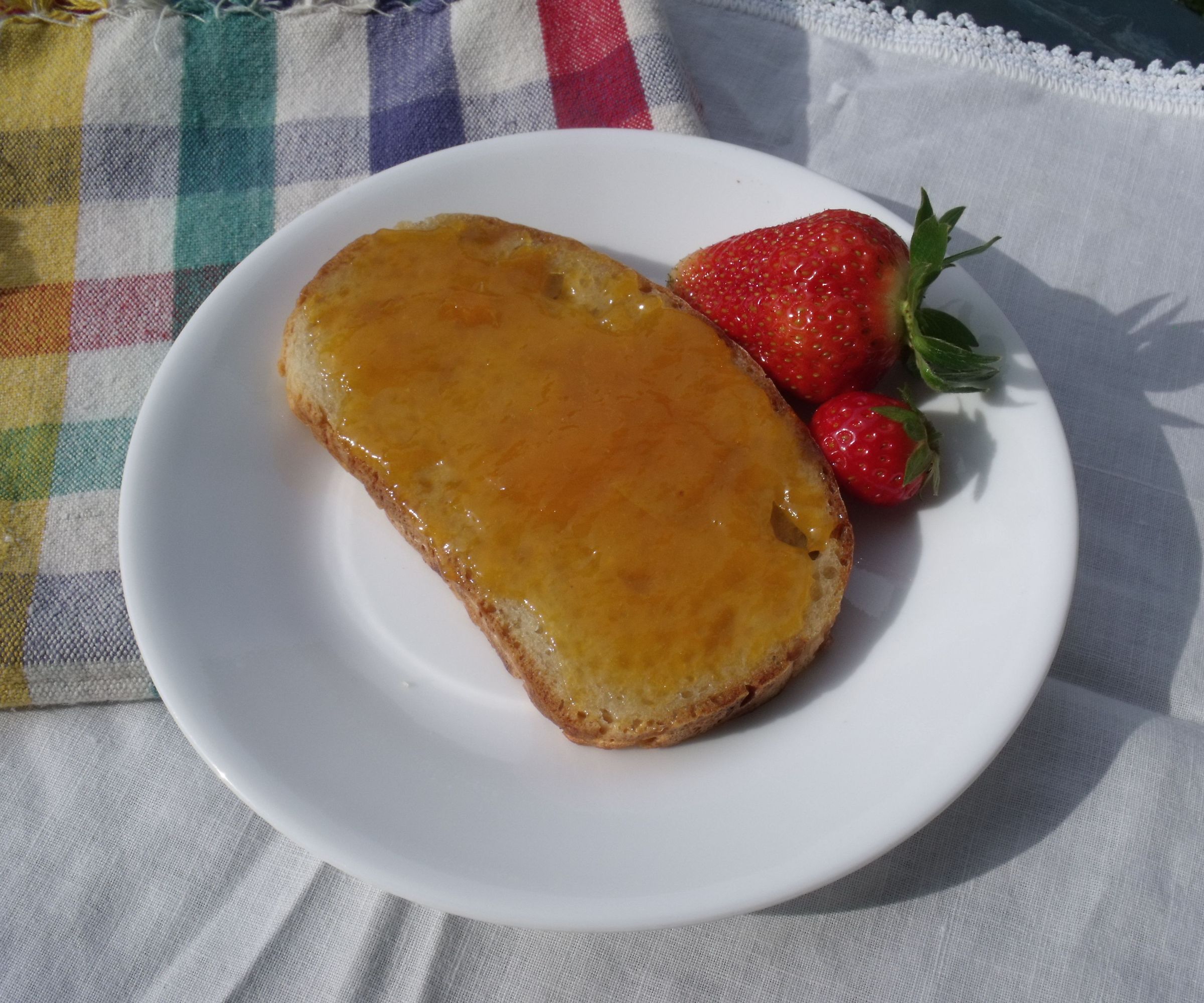 How to Make Apricot Jam