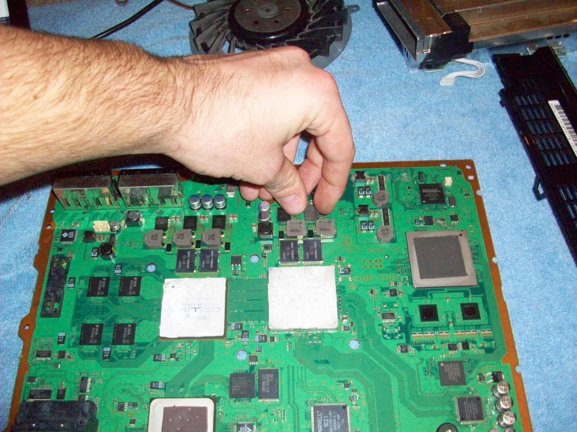 How to Fix a YLOD PS3... With an Oven. 8 Steps (with Pictures