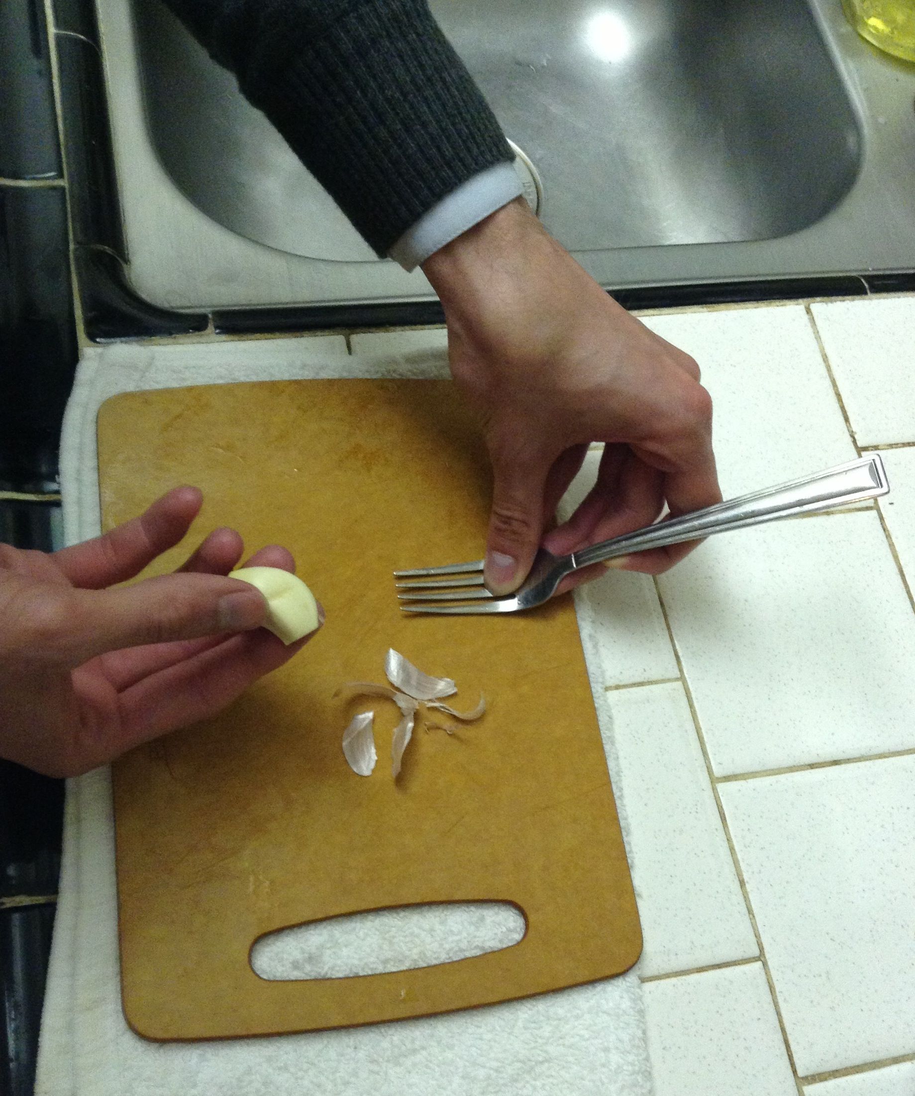 Grate Garlic With a Fork 7 Steps Instructables