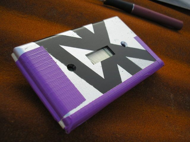 Make Your Own Duct Tape/Faceplate Hybrid Wallet