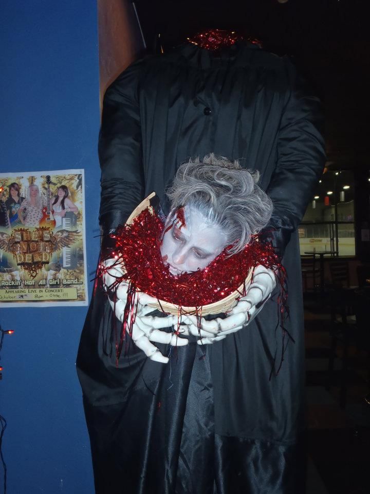 Marie Antoinette Headless Ho