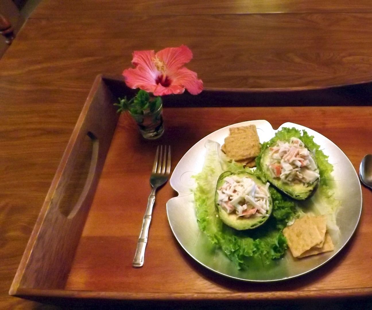 AVOCADO WITH SPICY IMITATION CRAB MEAT STUFFING