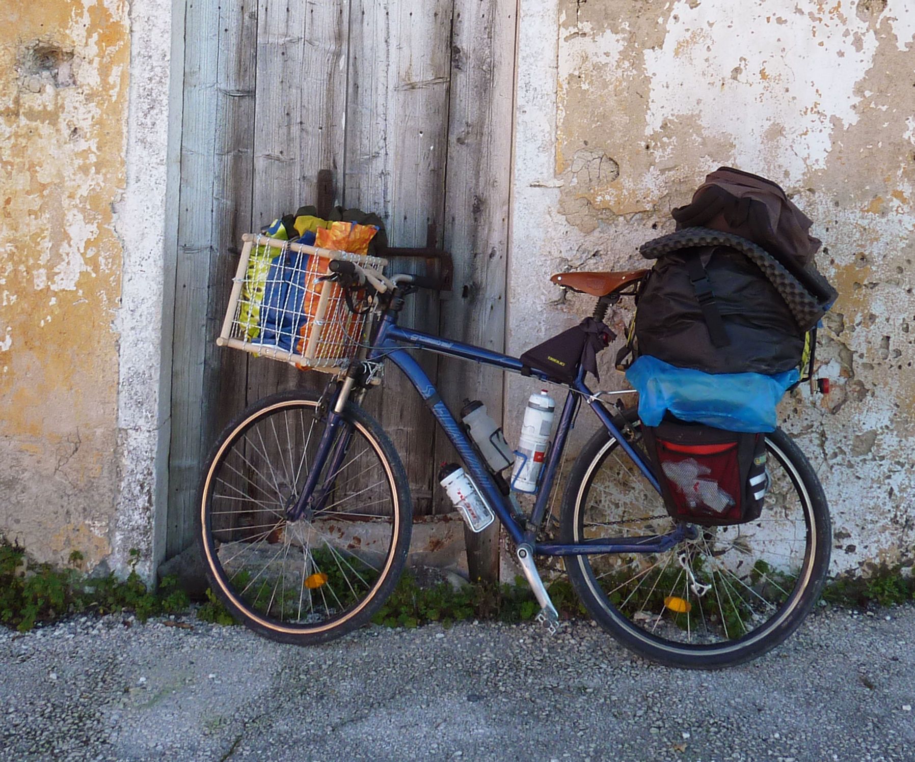 Heavy Duty Bicycle Basket From Broomsticks and Rope!