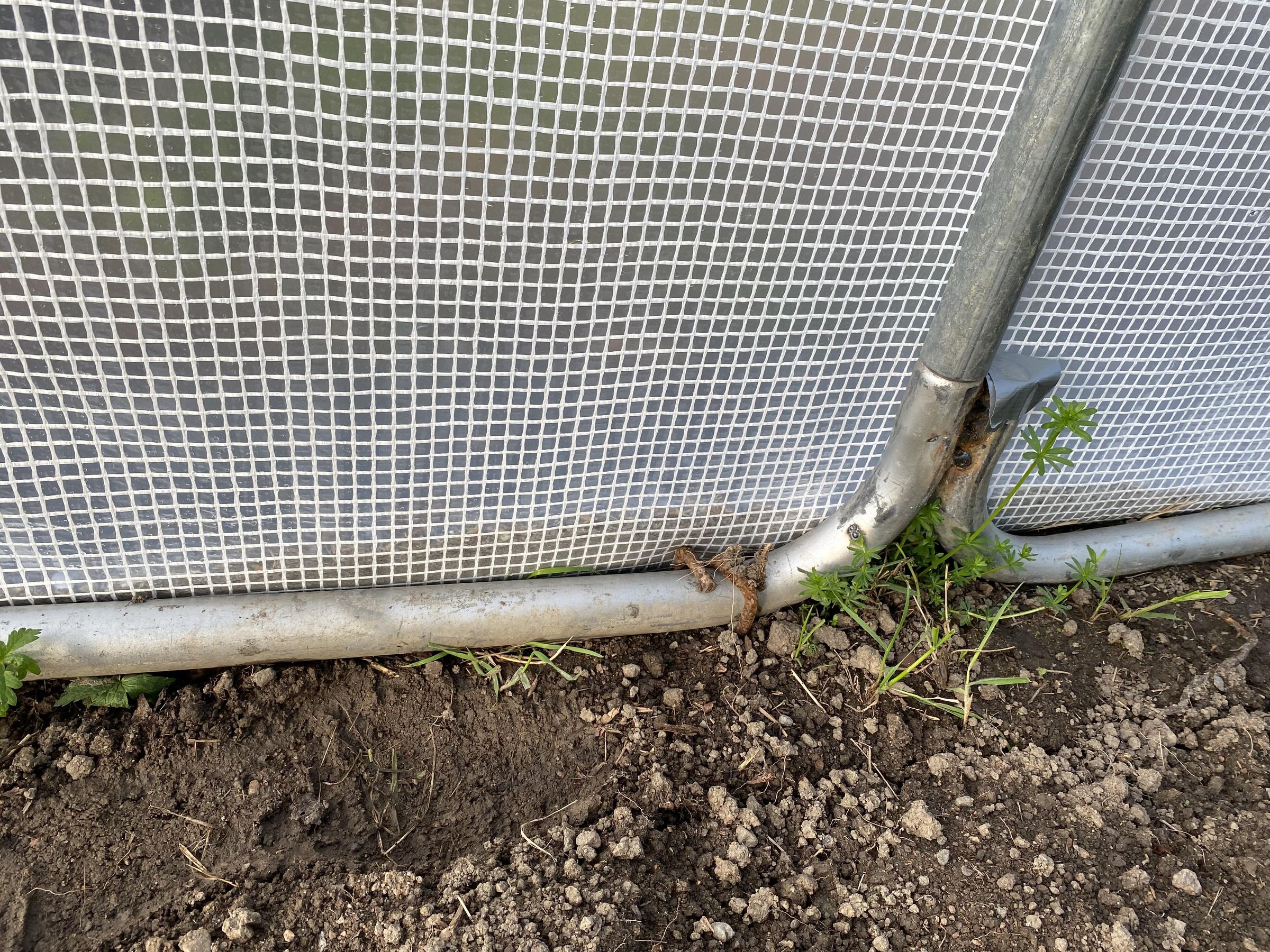 Make a Tunnel Greenhouse From Old Trampolines 5 Steps (with Pictures