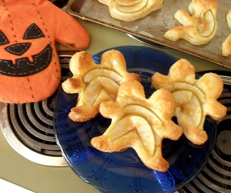 Caramel Apple Siamese Twin Tarts --AHS Inspired