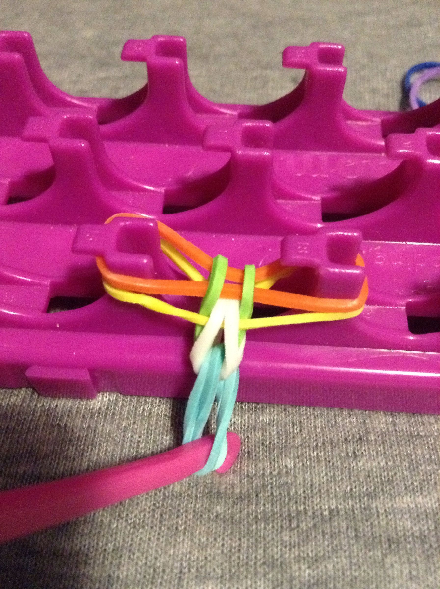 Inverted Fishtail Rainbow Loom Bracelet : 16 Steps - Instructables