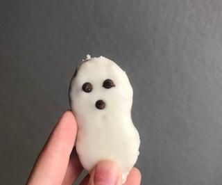 Spooky Ghost Cookies for Halloween 