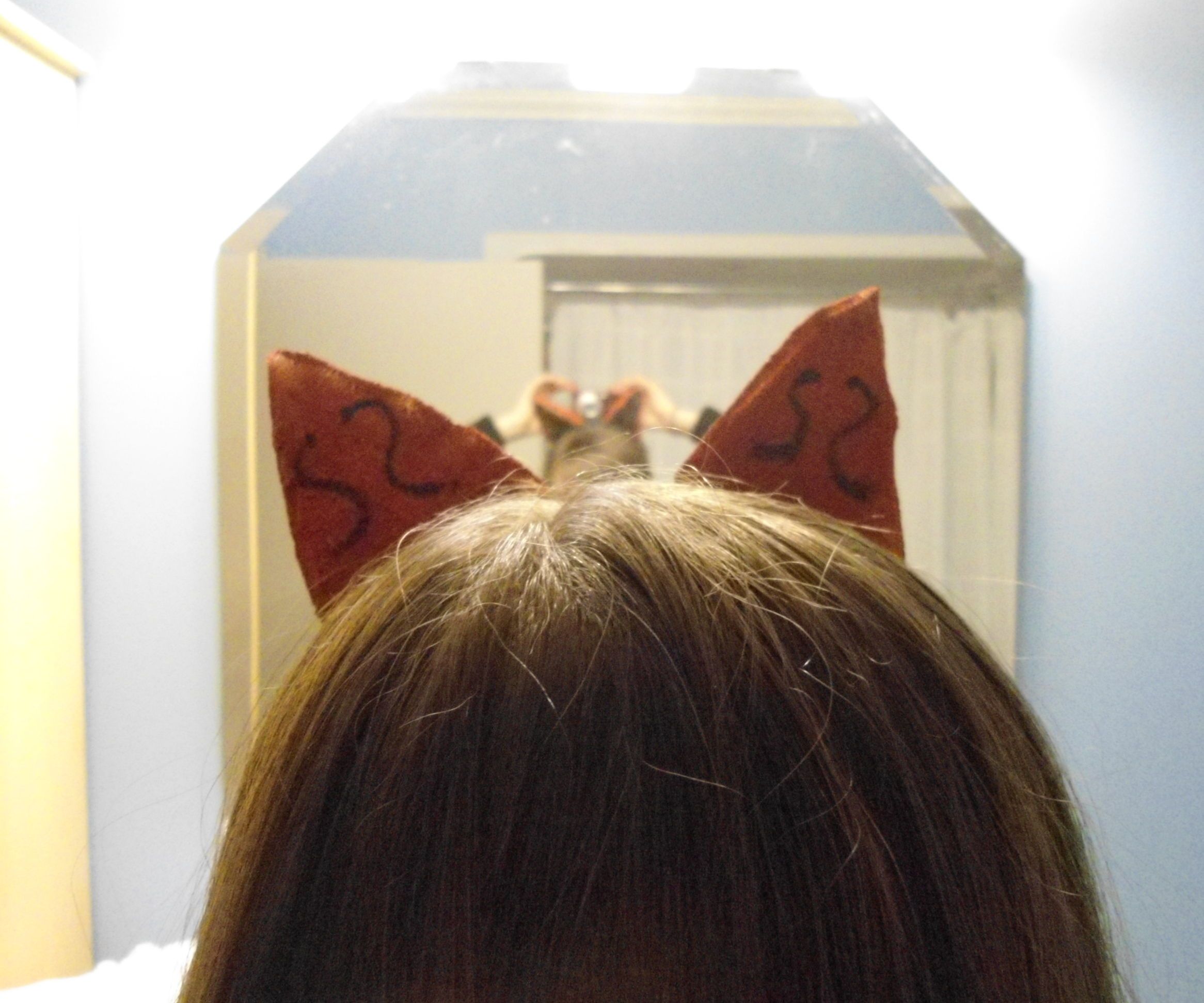 Musical Violin Cat/Wolf Ears!