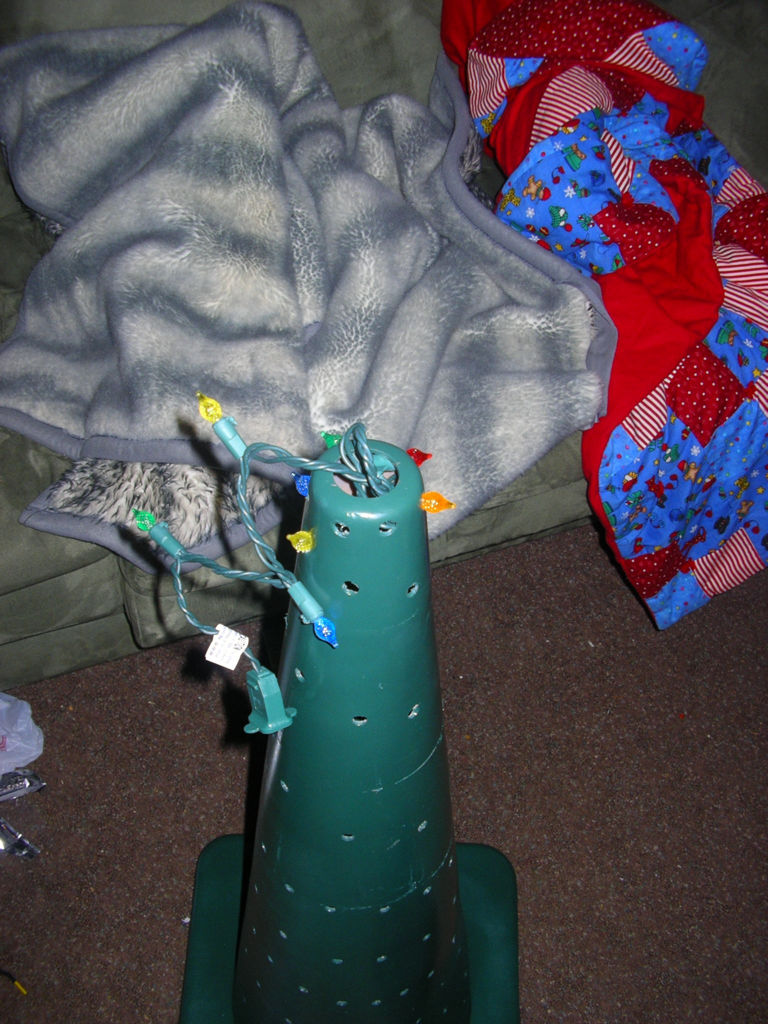 Traffic Cone Christmas Tree 7 Steps Instructables