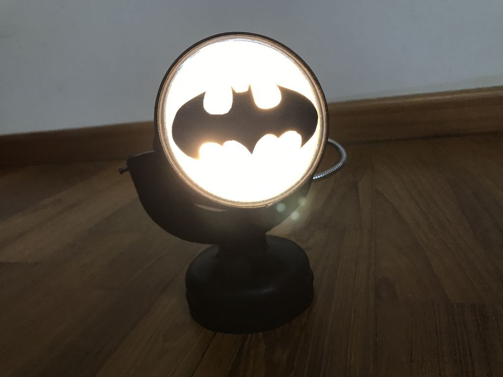 Bat Signal Night Light 5 Steps (with Pictures)