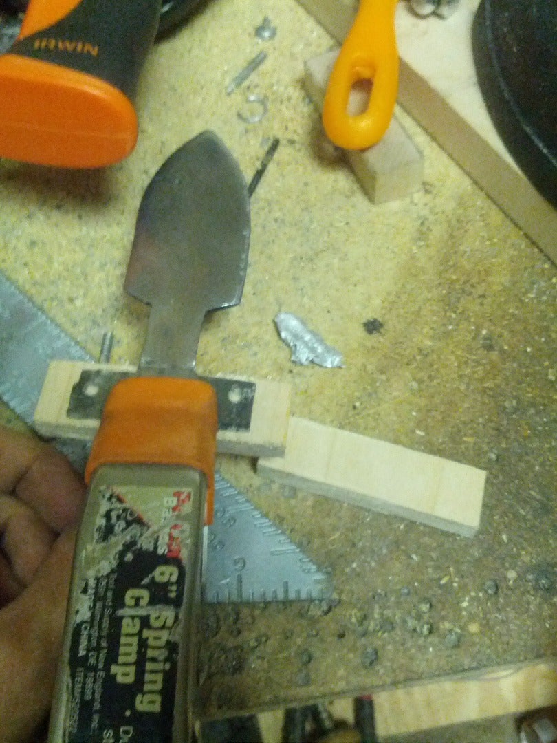 Adding a Handle to Your Knife: Cutting Handles