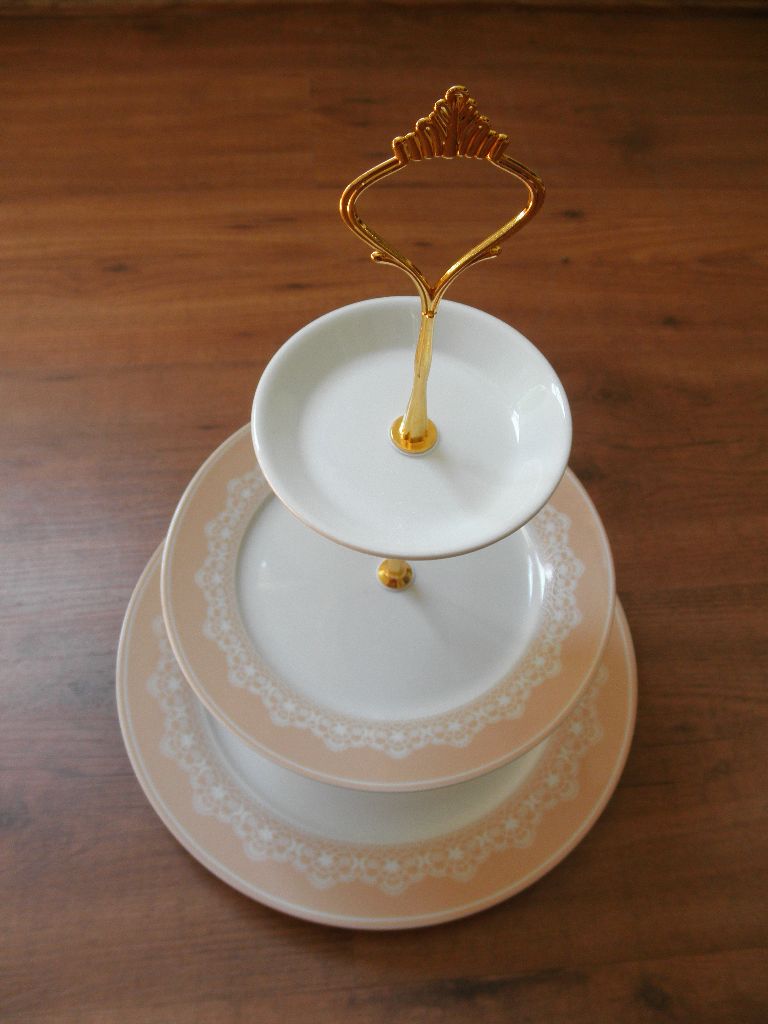Cupcake plate stand