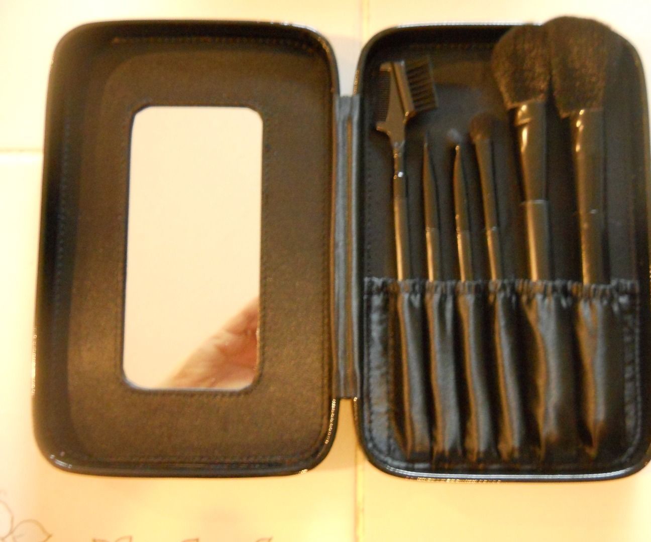 Guide to Basic Makeup Brushes