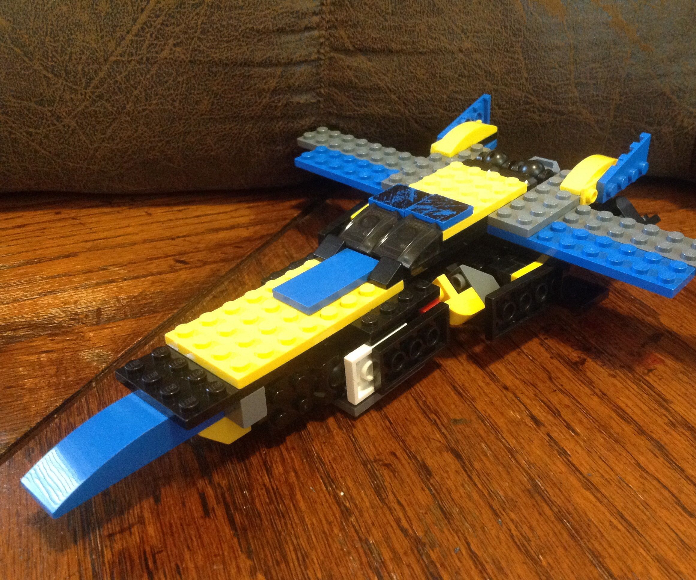 Lego Transformer: Awesome "Starwars Inspired" Transformer! What Is His Name? You Decide!