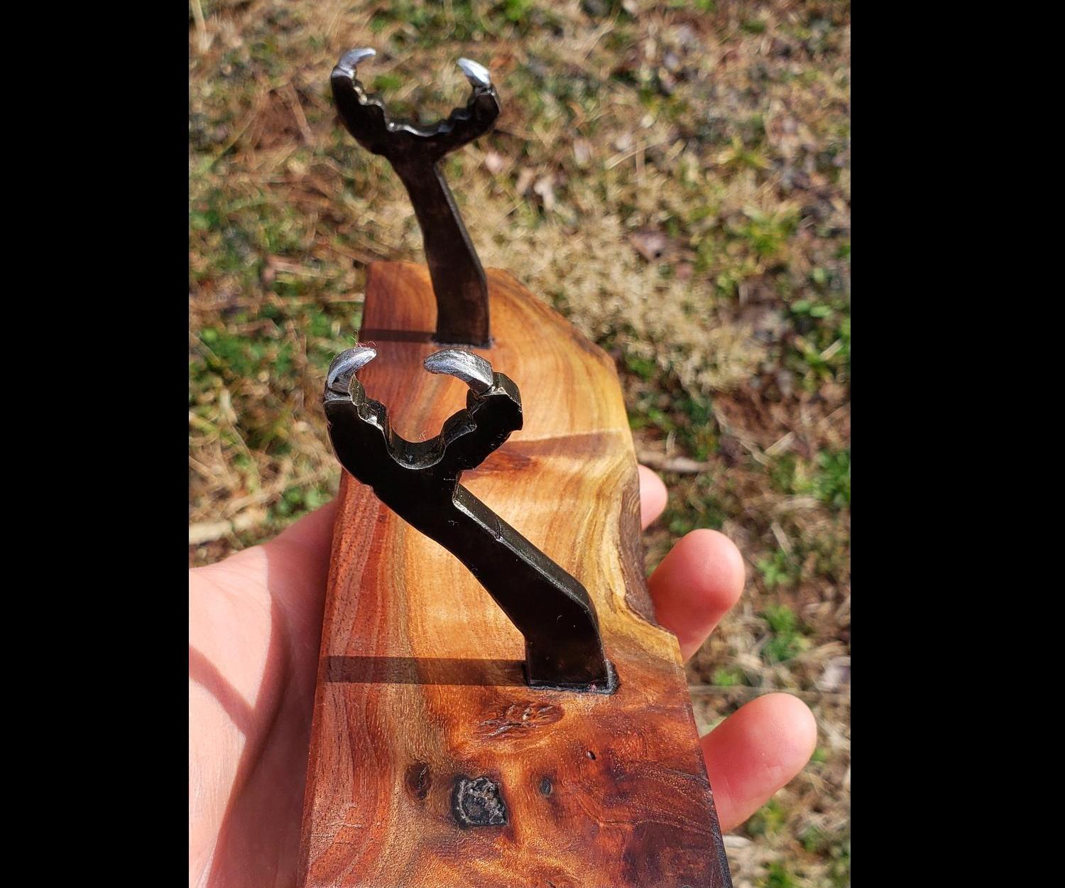 RavenClawed Wand Stand – Luna Lovegood Style