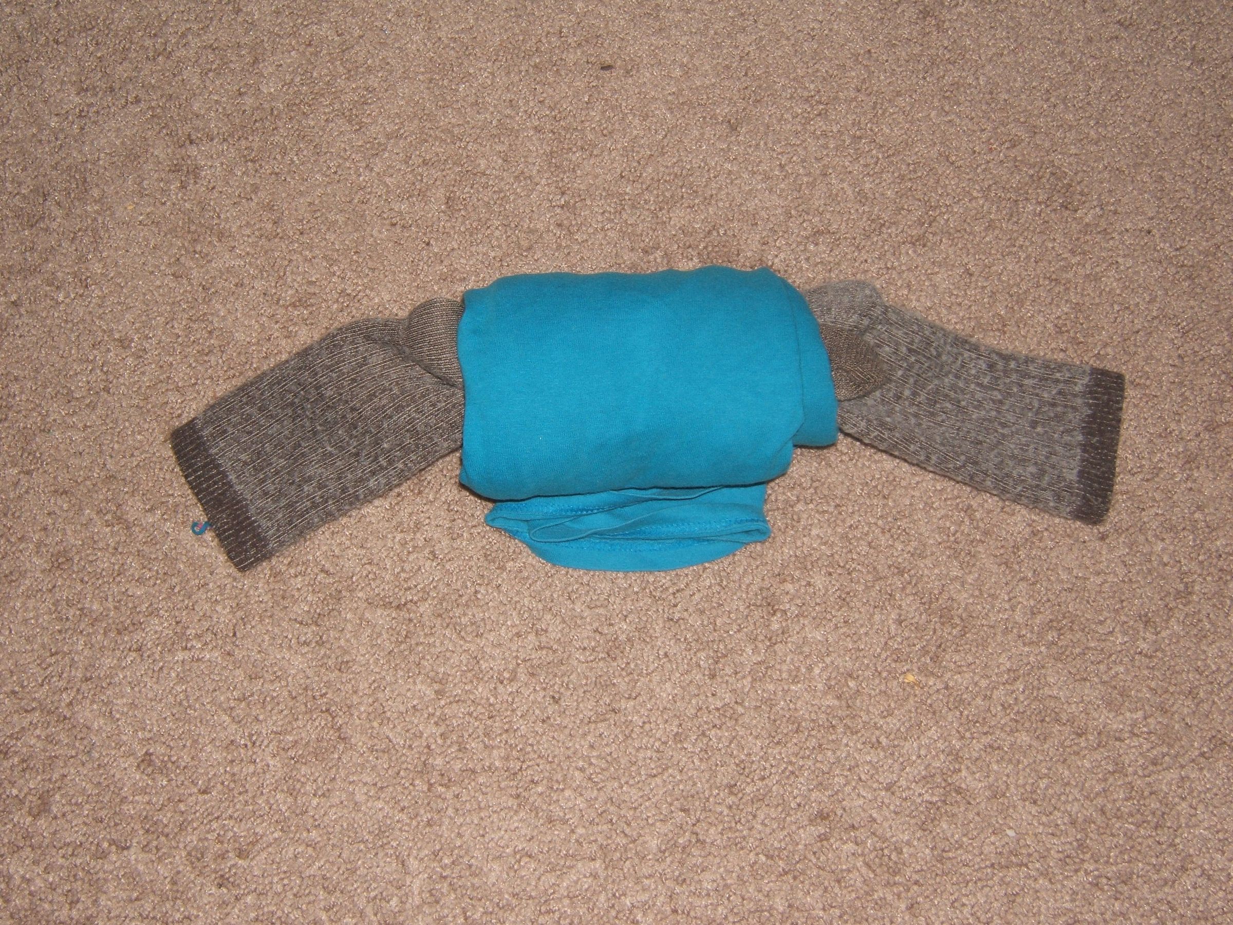 Skivvy Roll; the Best Way to Roll Your Clothes for Camping. : 6 Steps ...