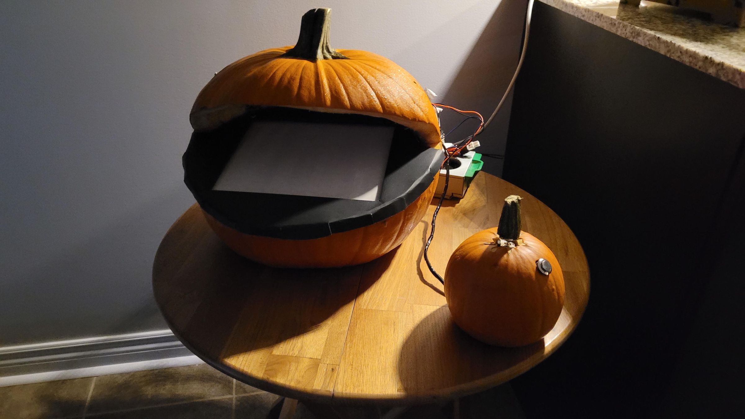 Make a Pumpkin Into a Pacman-Playing Game Console!
