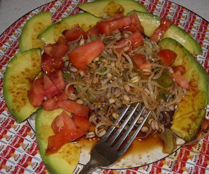 Easy Korean Sprouted Mung Beans and Cucumber Salad (Vegan and Raw)