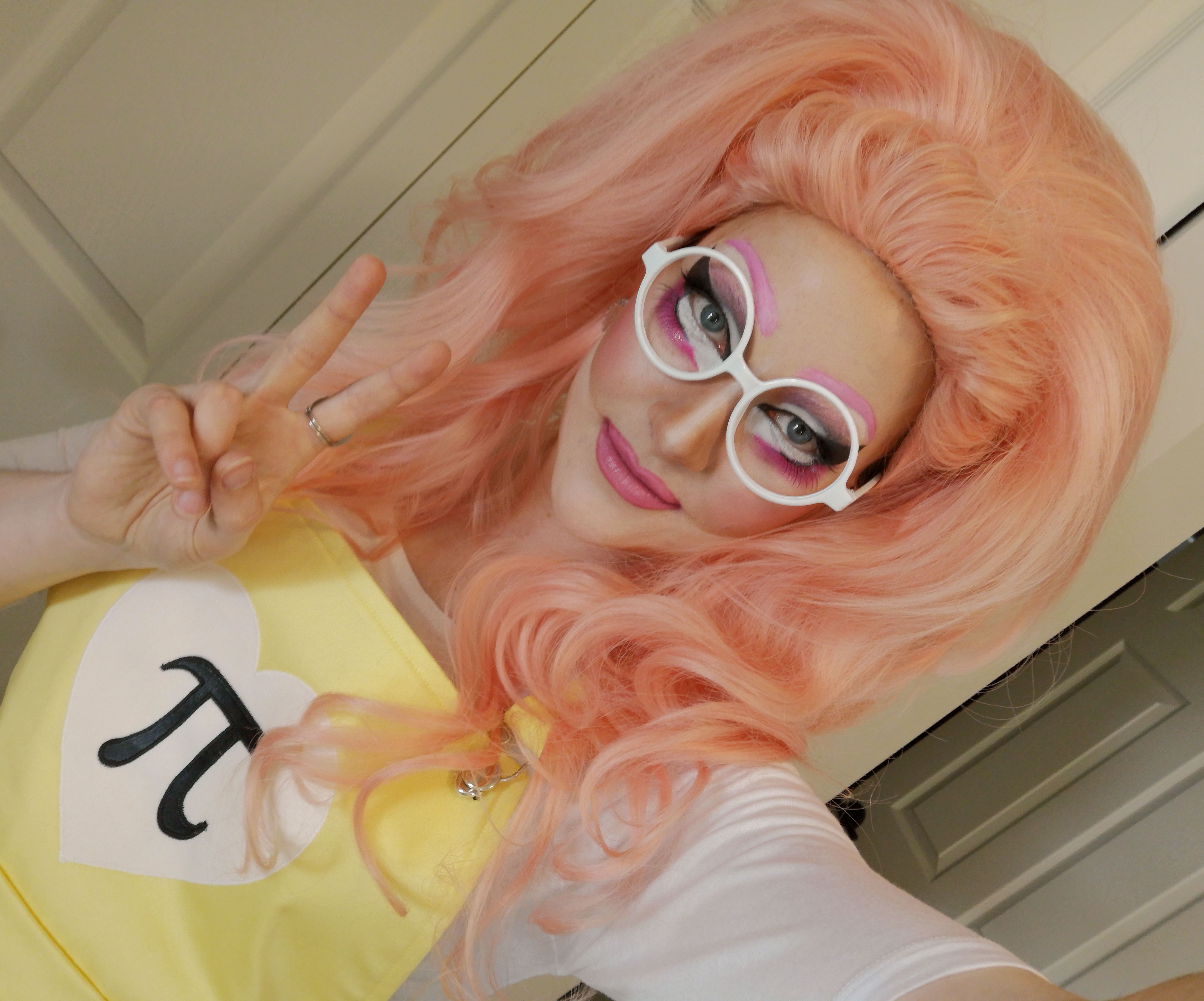 How to Apply Natural-Looking Makeup